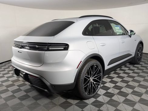 New 2026 Porsche Macan Electric RWD image 7