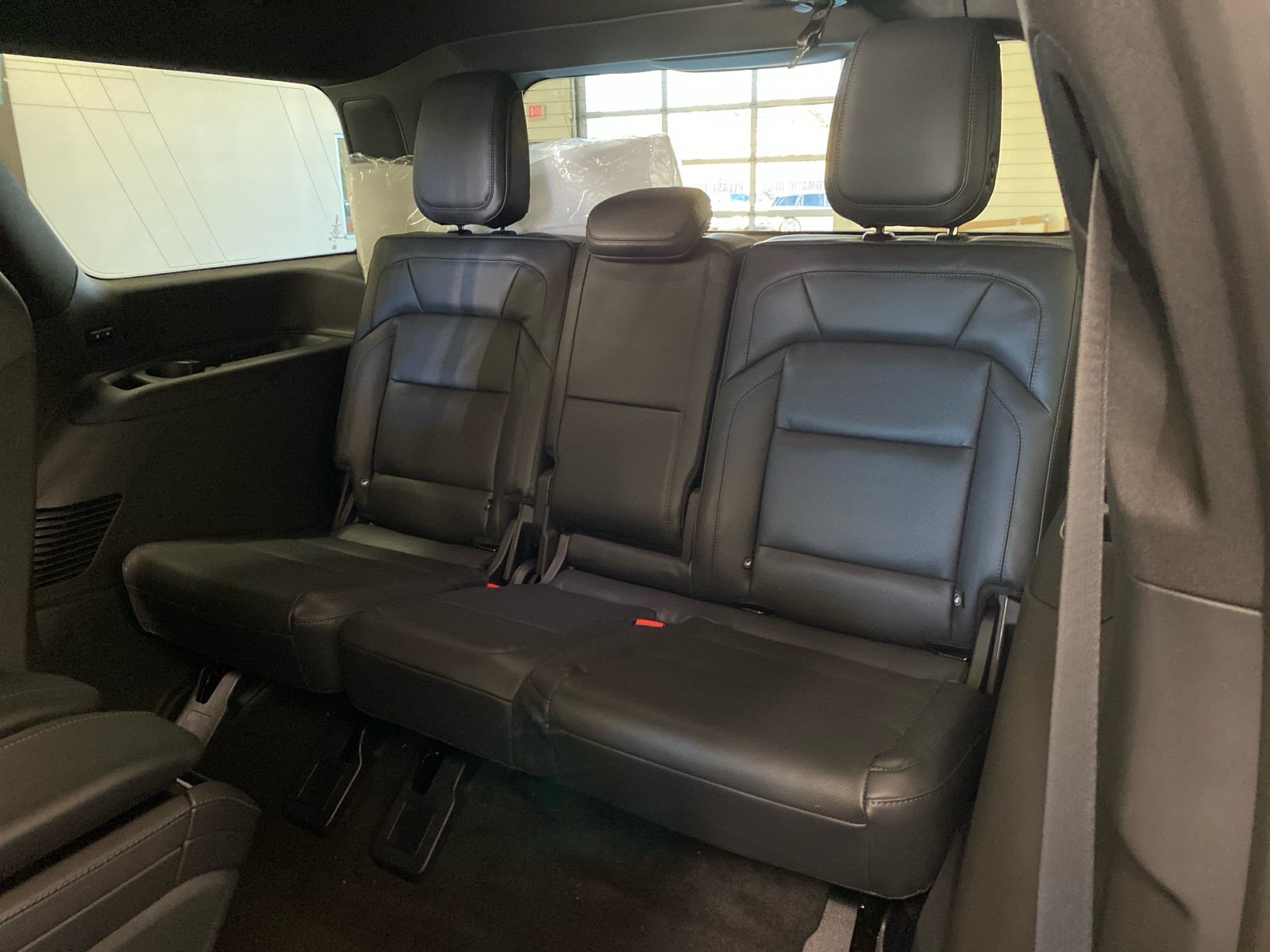 New 2025 Lincoln Navigator Reserve w/ Jet Appearance Package AWD/4WD image 14