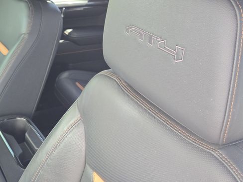 Used 2024 GMC Sierra 1500 AT4 w/ Technology Package AWD/4WD image 18