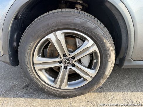 Used 2019 Mercedes-Benz GLC 300 4MATIC image 18