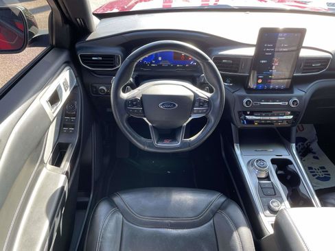 Used 2020 Ford Explorer ST w/ Premium Technology Package image 10
