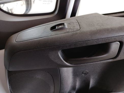 Used 2025 RAM ProMaster 2500 w/ U-Haul Equipment Group FWD image 12