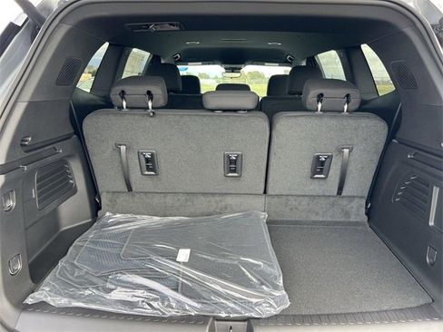 New 2026 GMC Acadia Elevation image 29