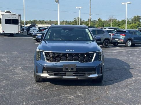 Used 2024 Kia Sorento EX w/ Panoramic Sunroof Package FWD image 8