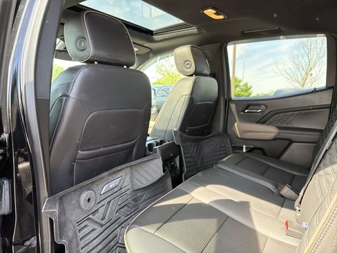 Used 2024 GMC Canyon Denali AWD/4WD image 12