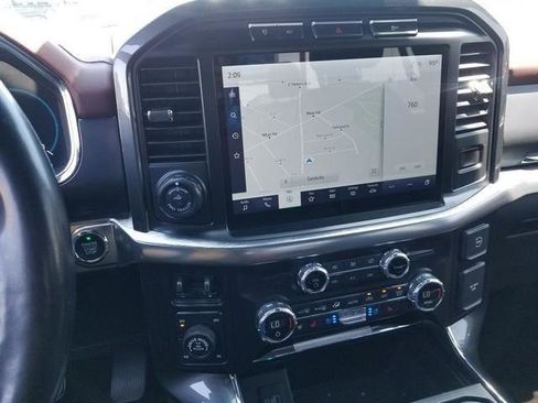 Used 2021 Ford F150 Lariat w/ Equipment Group 502A High image 19