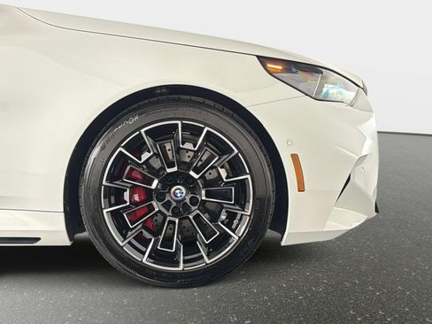 Used 2025 BMW M5 Touring AWD/4WD image 21