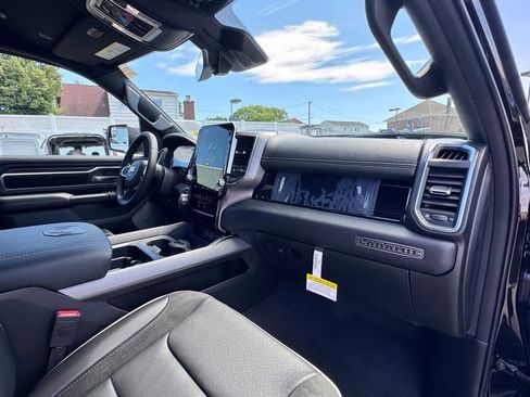 New 2026 RAM 1500 Laramie AWD/4WD image 16