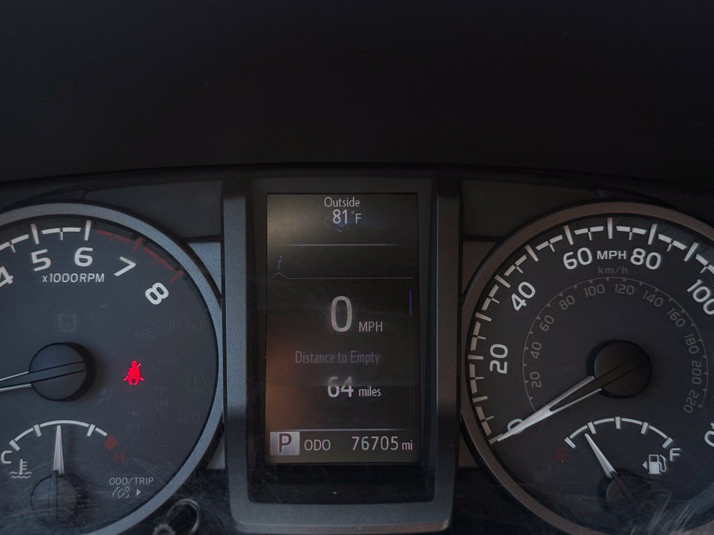 Used 2018 Toyota Tacoma TRD Sport AWD/4WD image 19