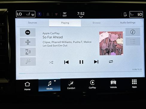 New 2026 Chrysler Voyager LX image 18