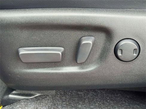 Used 2018 Toyota RAV4 Limited w/ Advanced Technology Package image 17