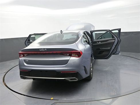 Used 2023 Kia K5 LXS image 40