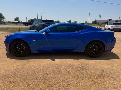 Used 2018 Chevrolet Camaro LT RWD image 6