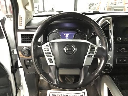 Used 2020 Nissan Titan SL w/ Moonroof Package image 13