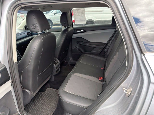 Used 2022 Volkswagen Taos SE FWD image 24