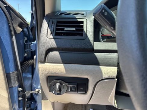 Used 2009 Ford Fusion SE FWD image 15
