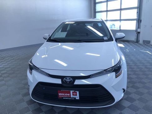 Certified 2025 Toyota Corolla LE image 14