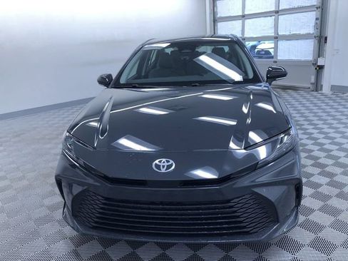 Used 2025 Toyota Camry LE image 14