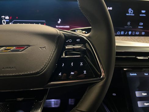 Used 2026 Cadillac Escalade V w/ LPO, ONYX Package image 14