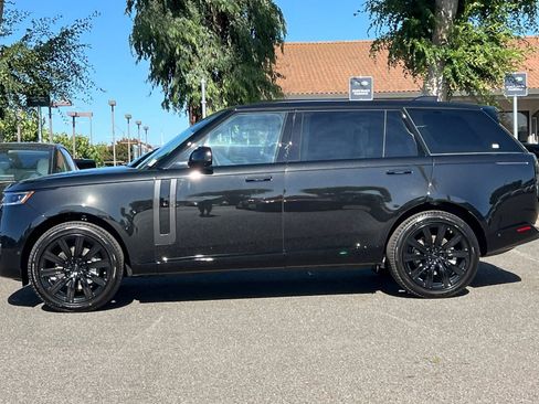New 2026 Land Rover Range Rover Long Wheelbase SE AWD/4WD image 3