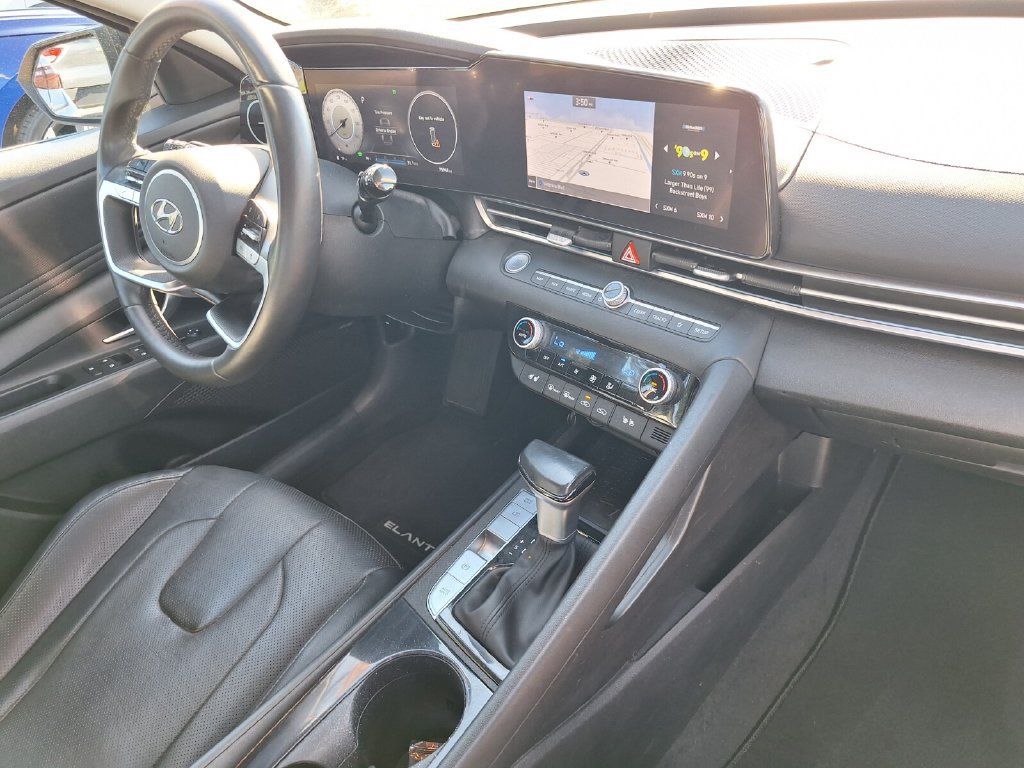 Used 2022 Hyundai Elantra Limited w/ Cargo Package FWD image 27