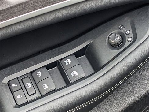 New 2024 Jeep Grand Cherokee L Limited image 21