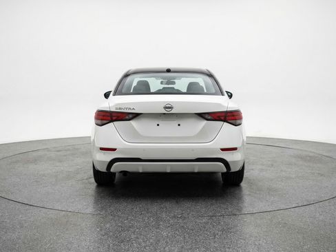 Used 2025 Nissan Sentra SV image 7
