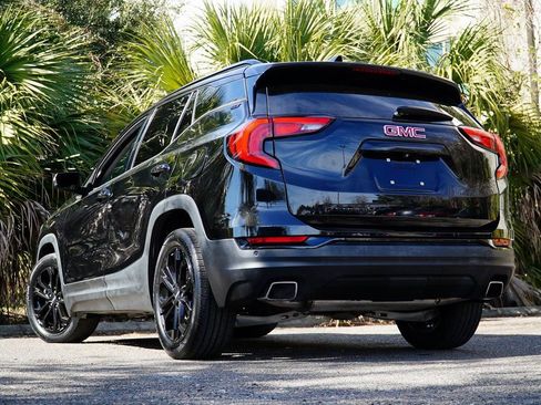 Used 2019 GMC Terrain SLT w/ Preferred Package FWD image 4