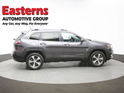 Used 2021 Jeep Cherokee Limited image 41