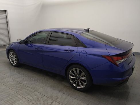 Used 2023 Hyundai Elantra SEL FWD image 3