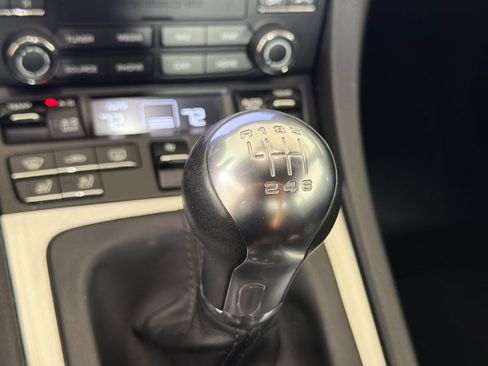 Certified 2024 Porsche 718 Cayman RWD image 28