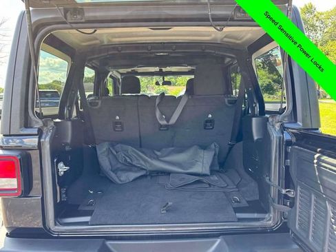Used 2018 Jeep Wrangler Unlimited Sport S AWD/4WD image 33