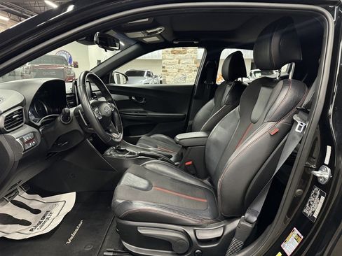 Used 2019 Hyundai Veloster Turbo image 21