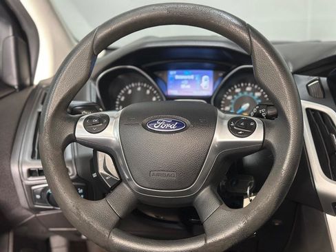 Used 2014 Ford Focus SE FWD image 14