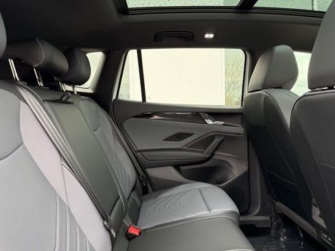 New 2026 Volkswagen Tiguan SE R-Line AWD/4WD image 4