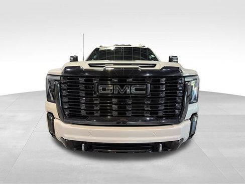 Used 2024 GMC Sierra 3500 Denali Ultimate AWD/4WD image 2