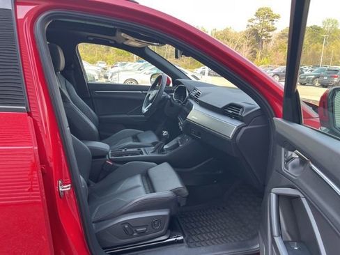 Used 2024 Audi Q3 2.0T Premium Plus image 38