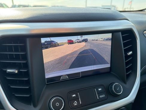 Used 2023 GMC Acadia SLE w/ Driver Convenience Package image 23