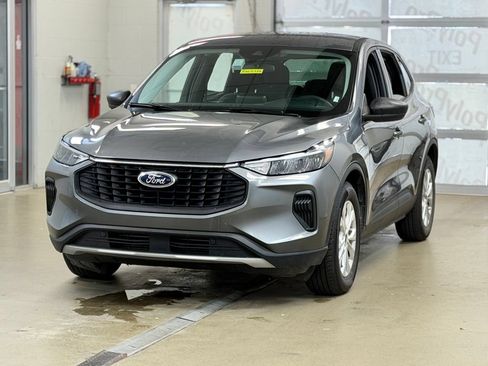 Used 2025 Ford Escape Active FWD image 3