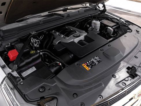 Used 2019 Cadillac Escalade ESV Luxury image 58