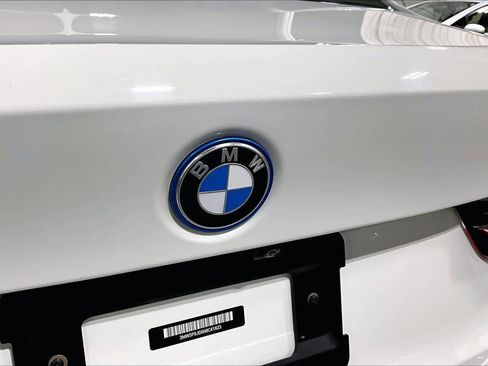 Used 2022 BMW 330e xDrive w/ Premium Package image 30