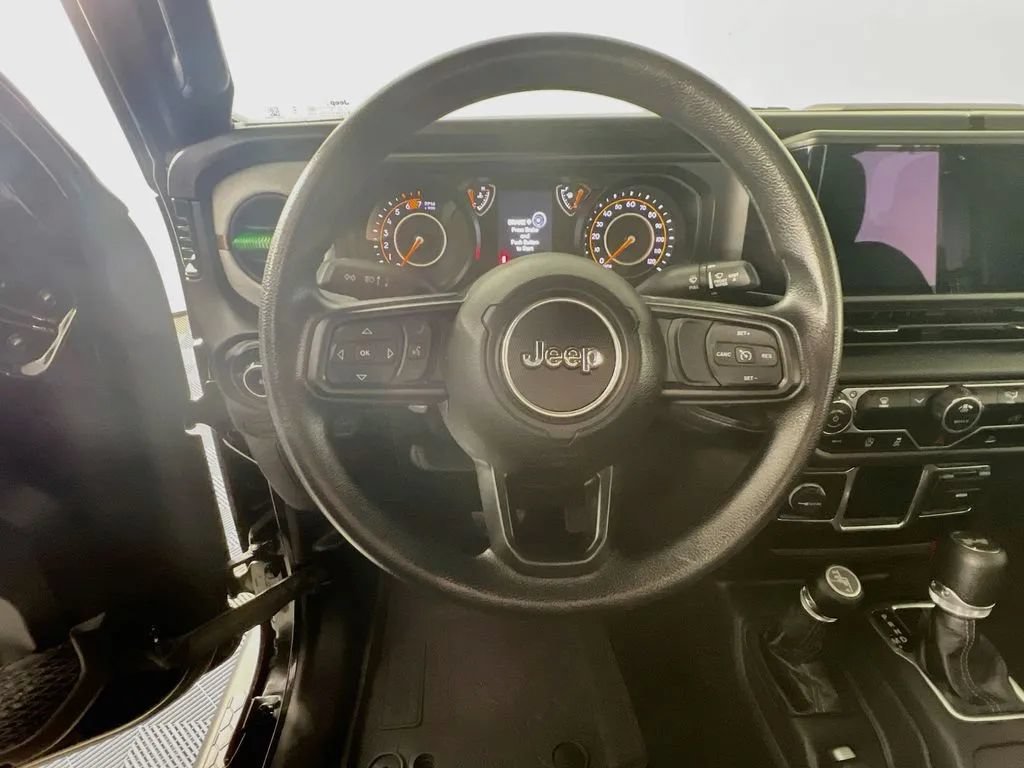 Used 2024 Jeep Wrangler Sport AWD/4WD image 12