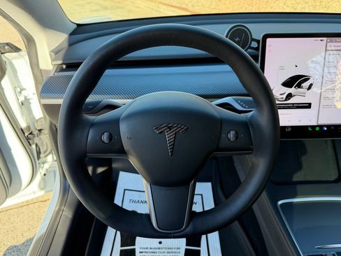 Used 2021 Tesla Model 3 Standard Range Plus image 15