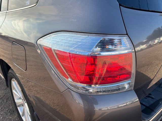 Used 2011 Toyota Highlander Limited AWD/4WD image 10