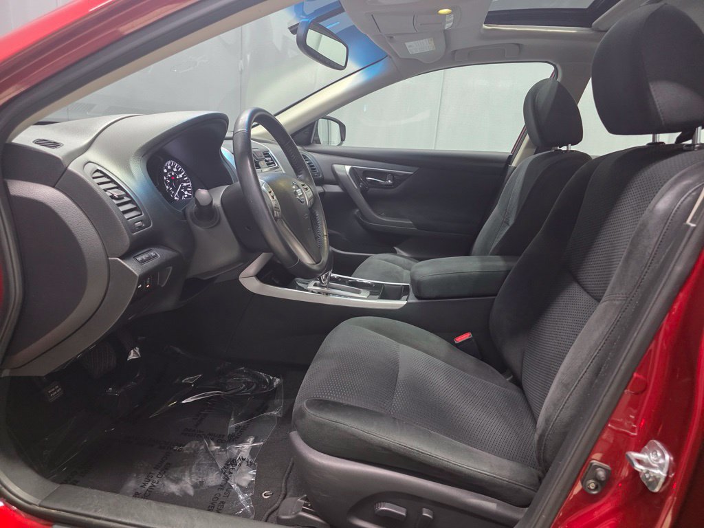 Used 2014 Nissan Altima 2.5 SV w/ Convenience Package FWD image 8