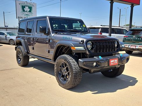 Used 2024 Jeep Wrangler Unlimited AWD/4WD image 4