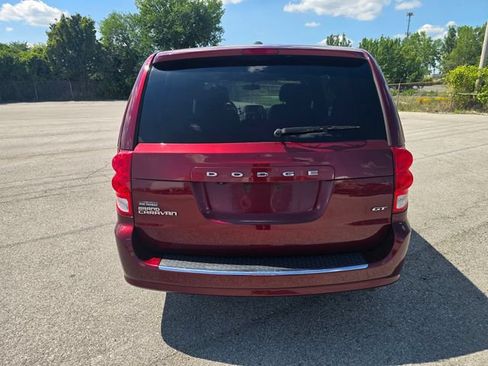 Used 2017 Dodge Grand Caravan GT FWD image 4