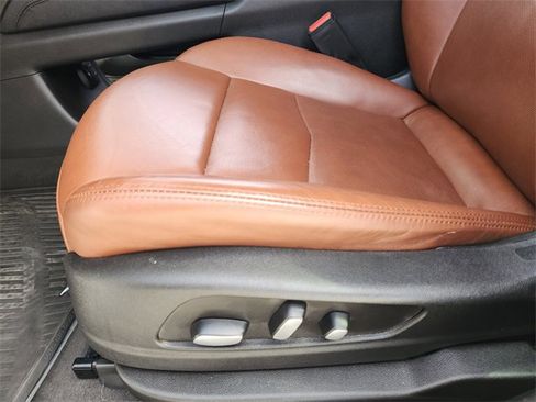 Used 2023 Cadillac XT5 Sportv w/ Technology Package image 23