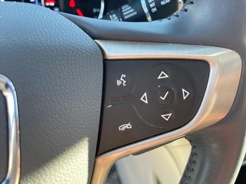 Used 2021 GMC Acadia Denali w/ Denali Technology Package image 10