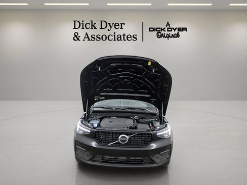 New 2026 Volvo XC40 B5 Core w/ Protection Package Premier AWD/4WD image 43